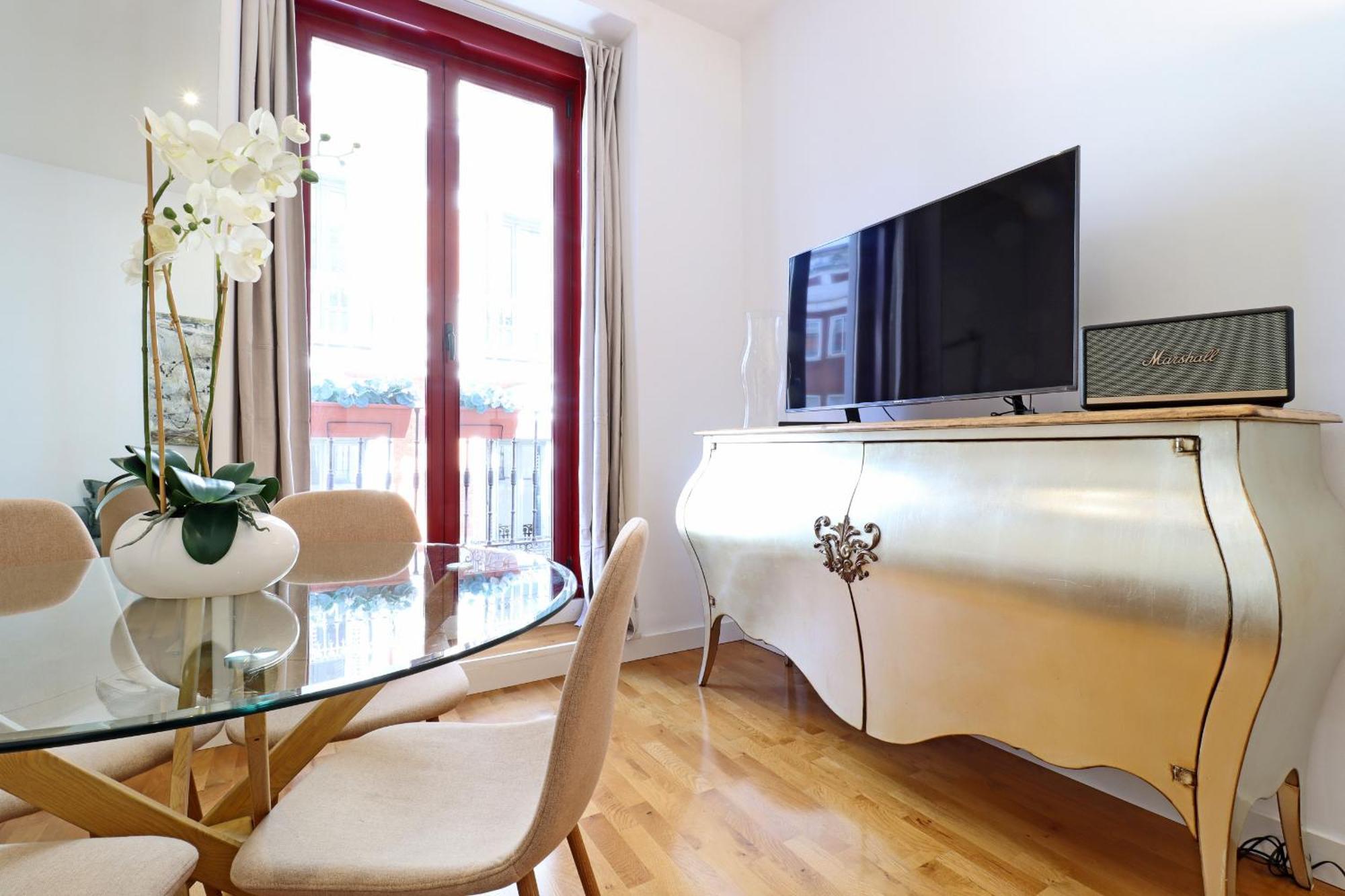 Chueca Suites มาดริด ภายนอก รูปภาพ