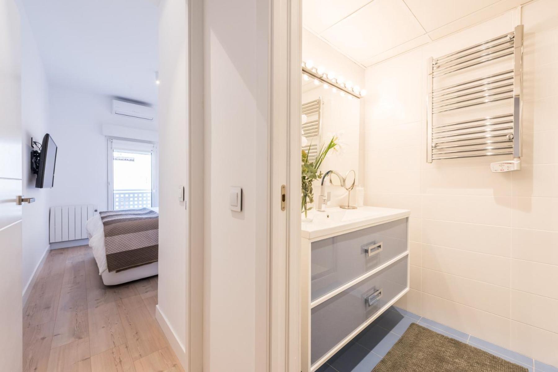 Chueca Suites มาดริด ภายนอก รูปภาพ
