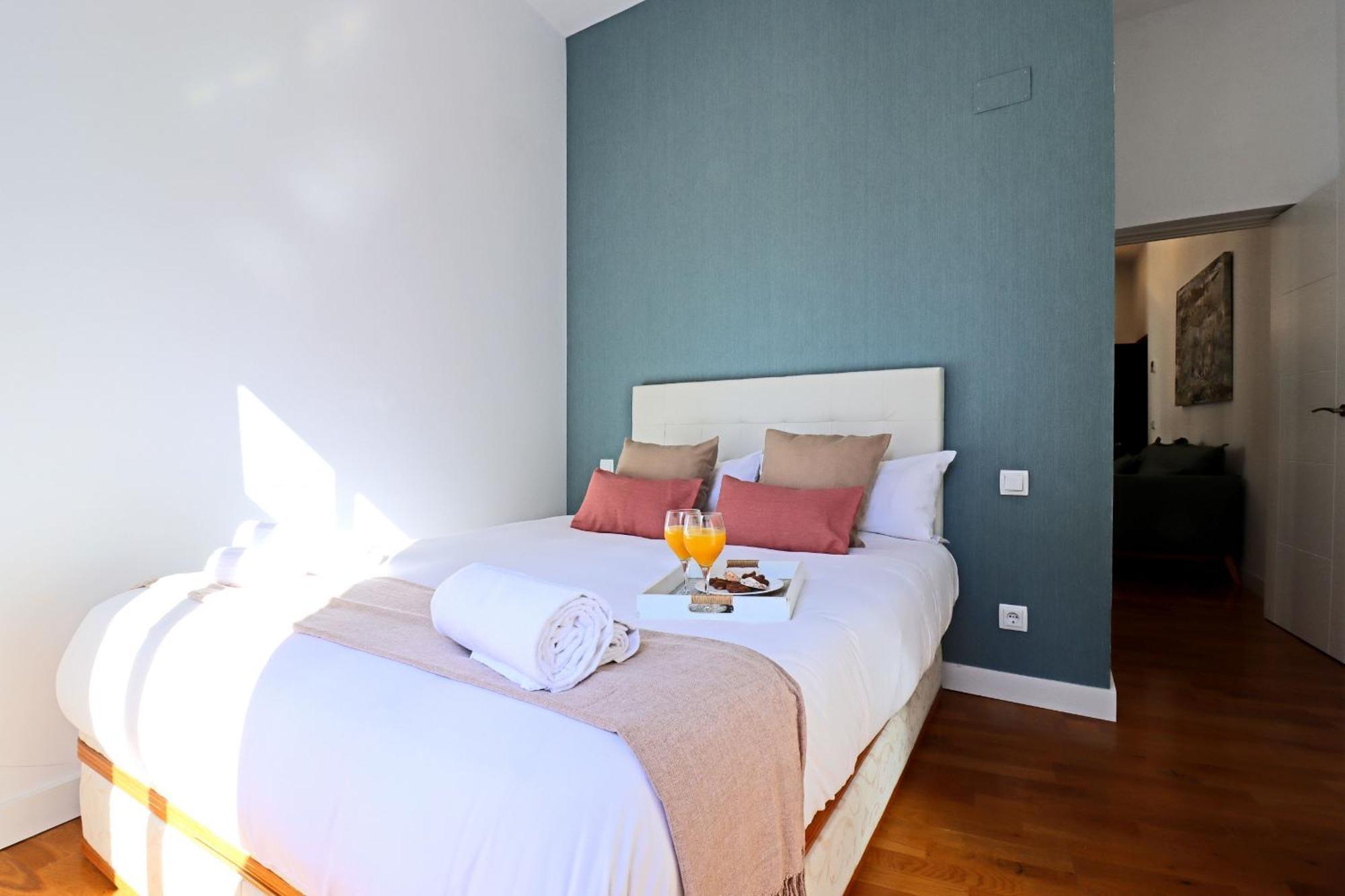 Chueca Suites มาดริด ภายนอก รูปภาพ