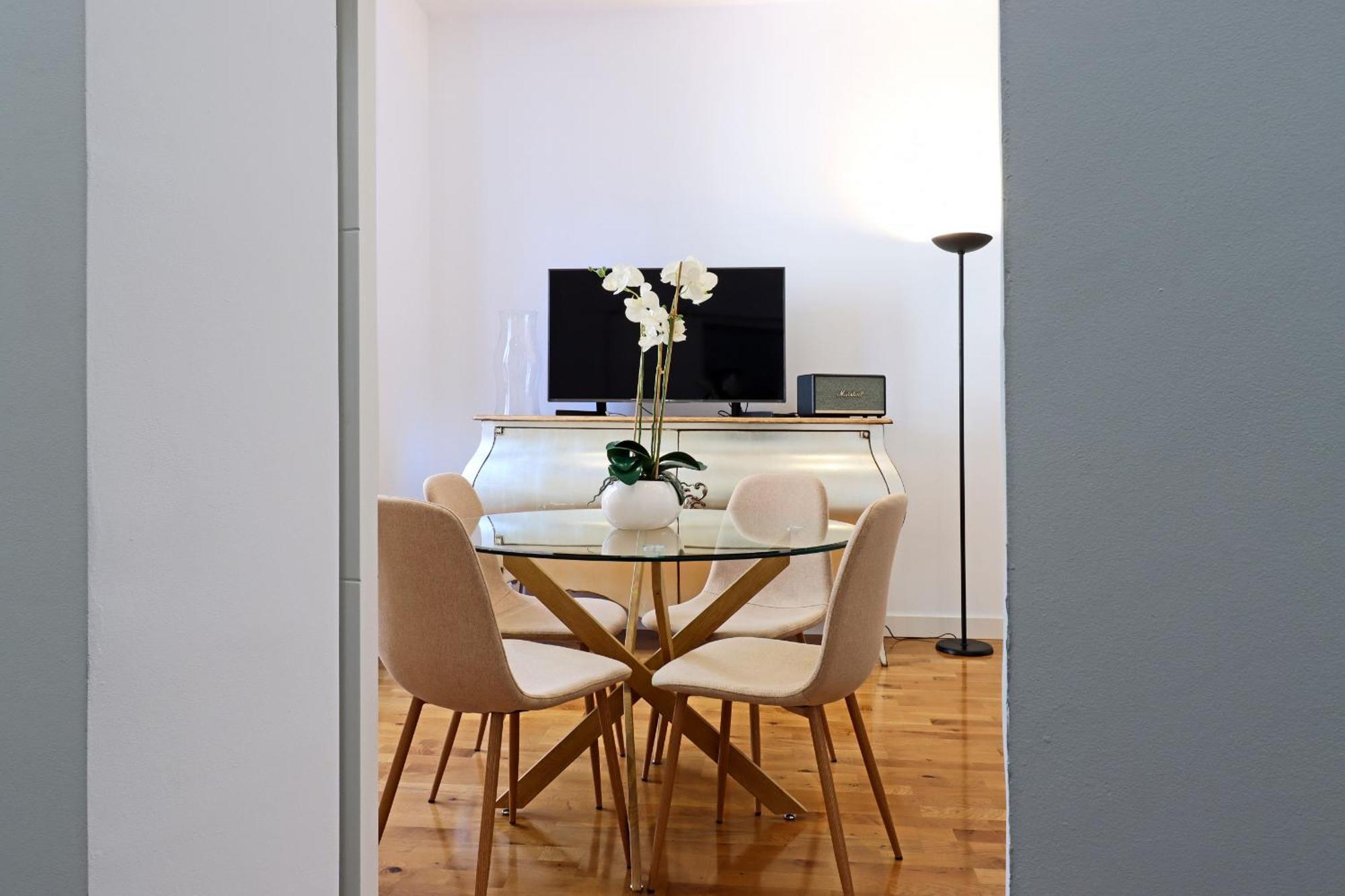 Chueca Suites มาดริด ภายนอก รูปภาพ